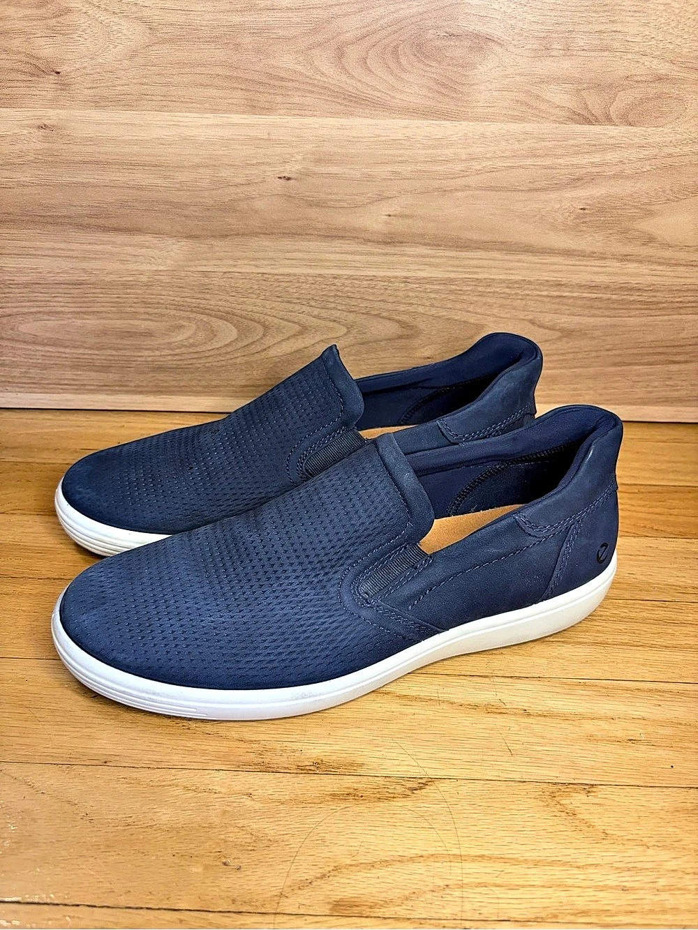 ECCO Soft 7 Men's Blue Slip On Sneakers - Size 9.5